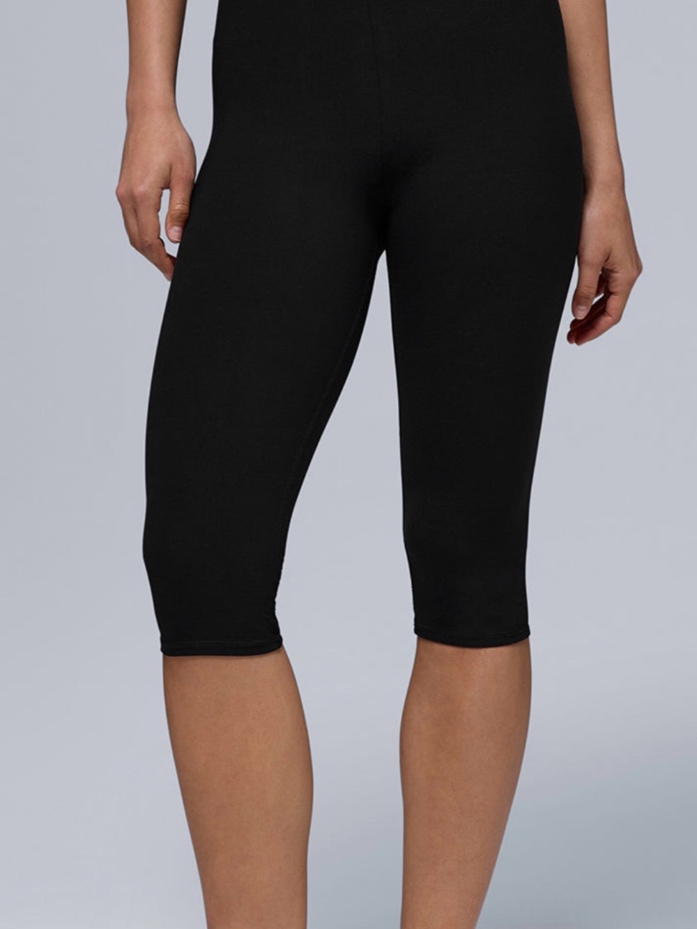 ALO Yoga Black 90’s Capri Leggings NWT